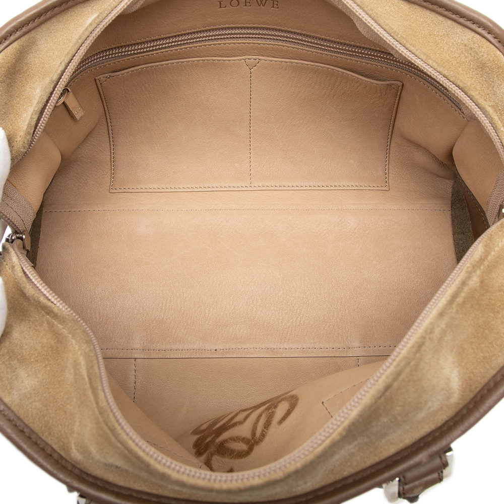Pre-Loved LOEWE Suede Amazona 28 - Picture 4 of 7